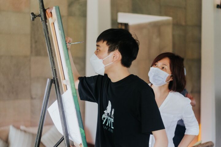 Student Artist Ian Kua Li Zhe at the live painting session on 25 December 2021, Anantara Desaru Coast Resort & Villas